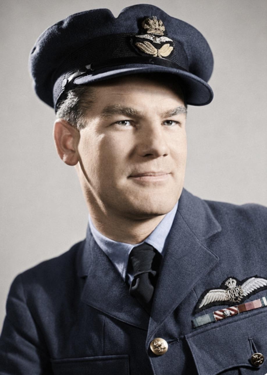 Alan Deere spitfire pilot 