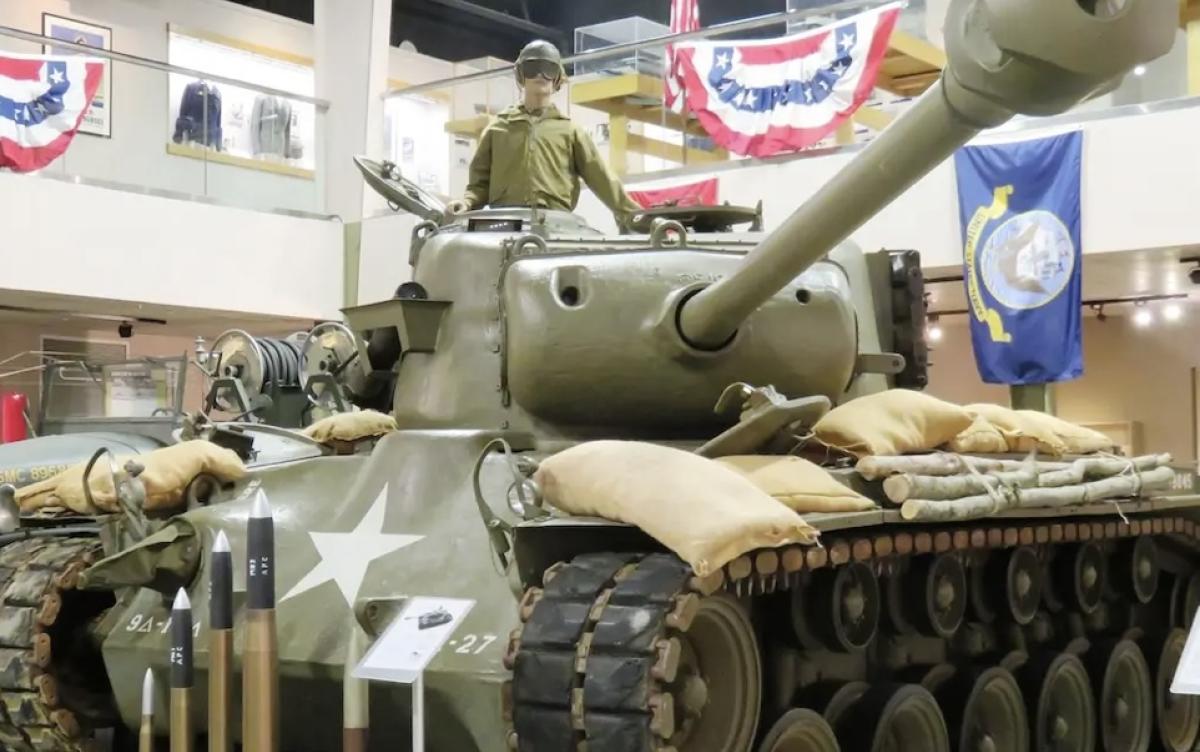 Sherman tank 