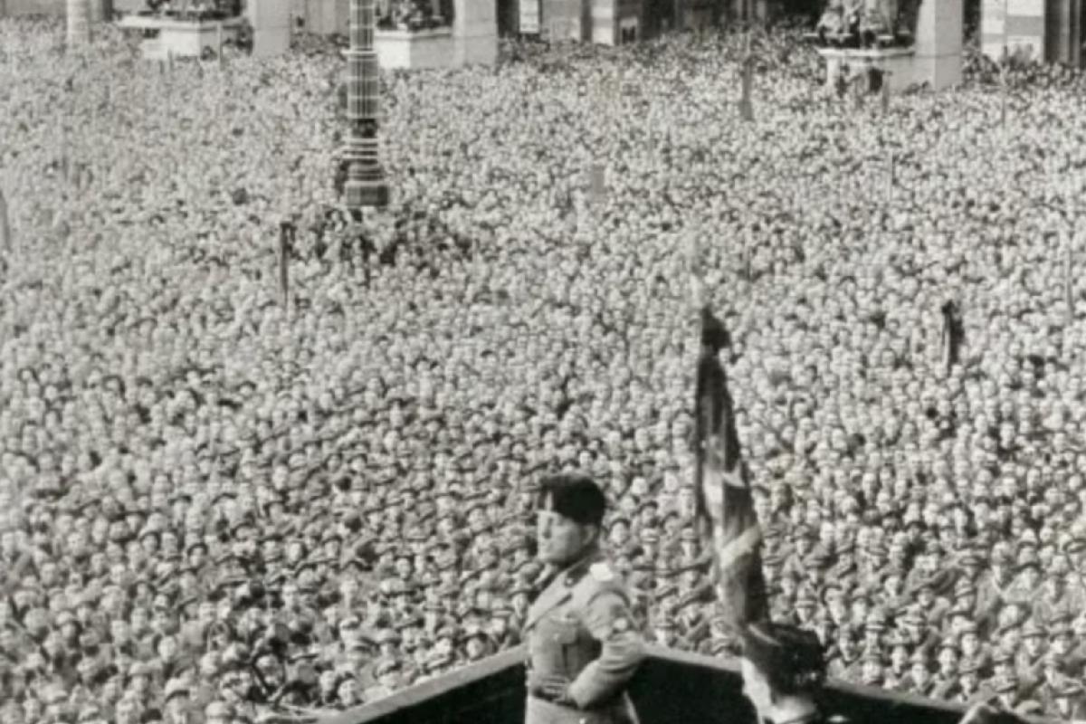 Mussolini in Milan announcing axis pact