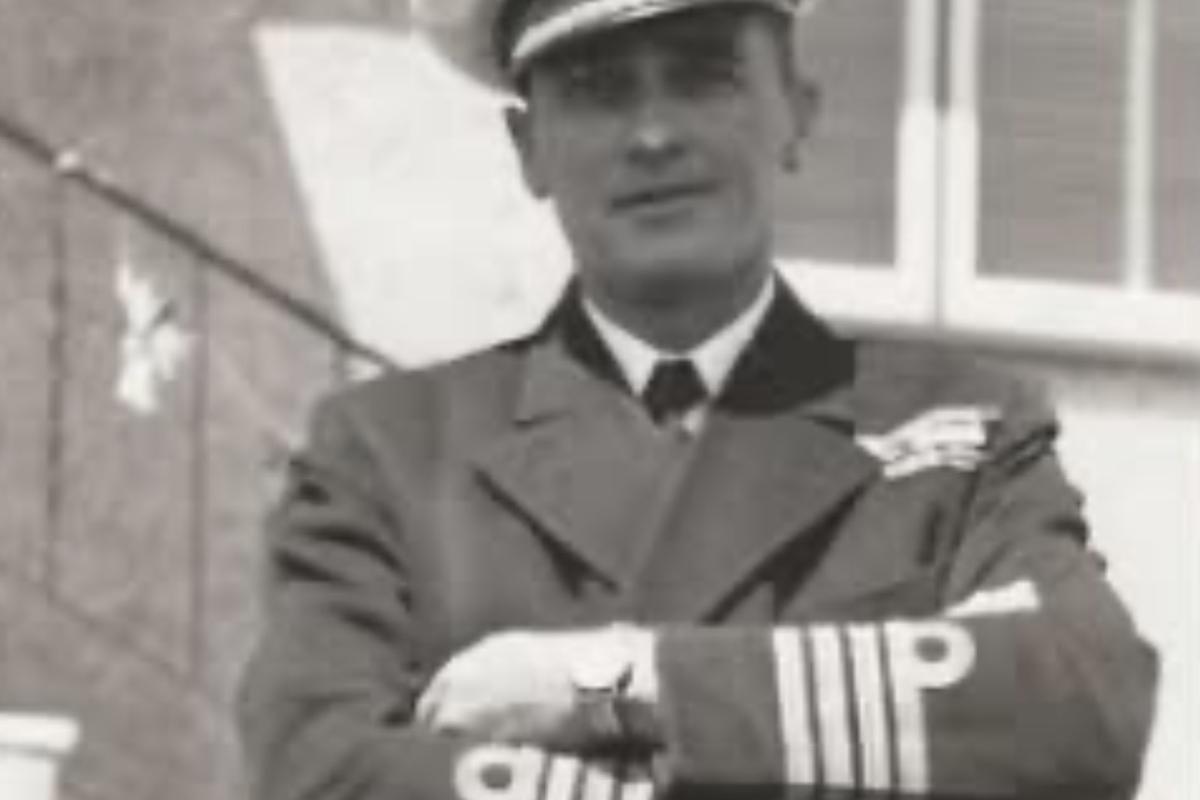 Lt commander w r Stacey