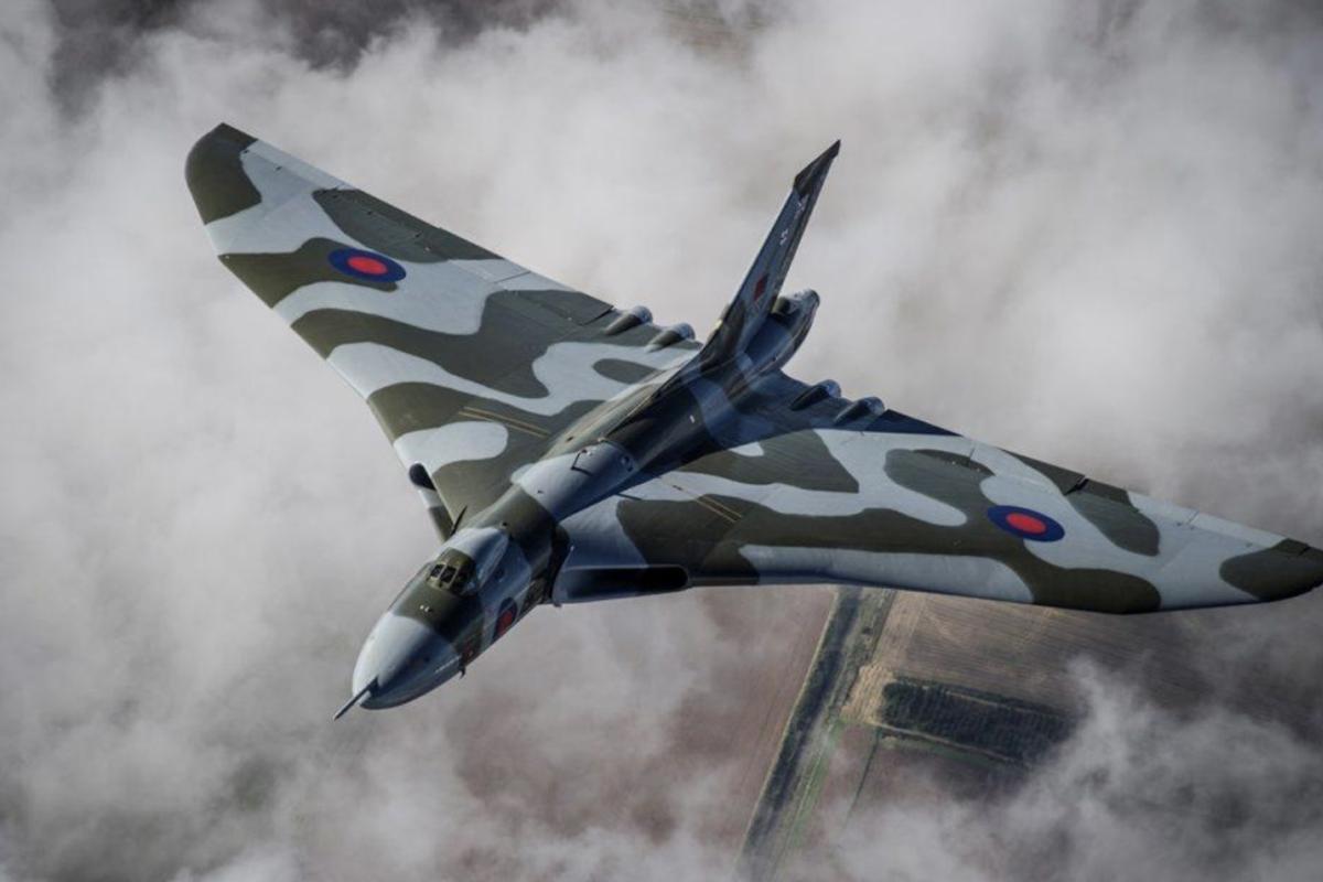 Vulcan bomber 