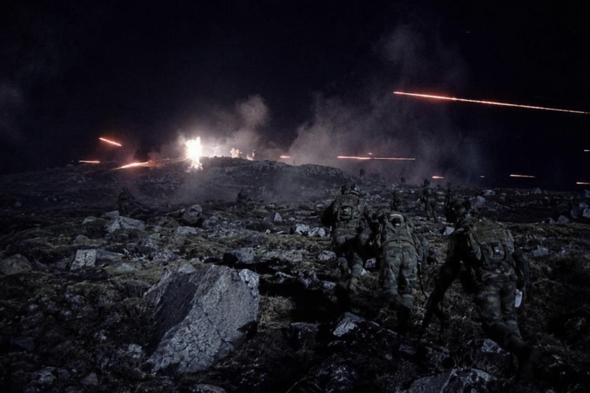 Paras battle mount Longdon