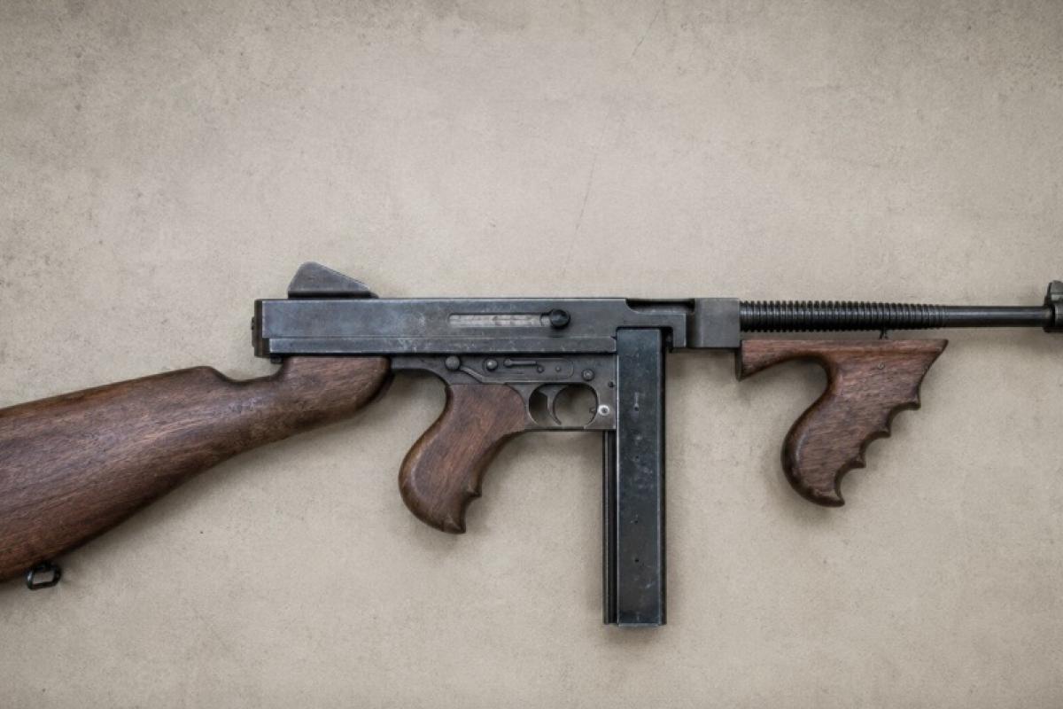 Thompson machine gun 